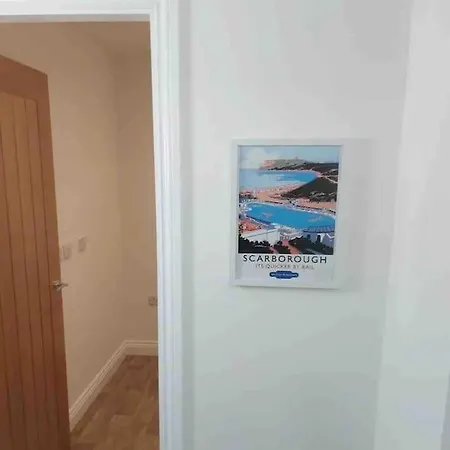 3 - Queens Court Апартаменты